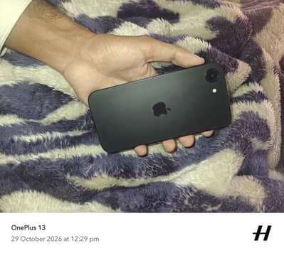 Apple iPhone 16e 10 by 10,100 health 152 cycles, 128 storage