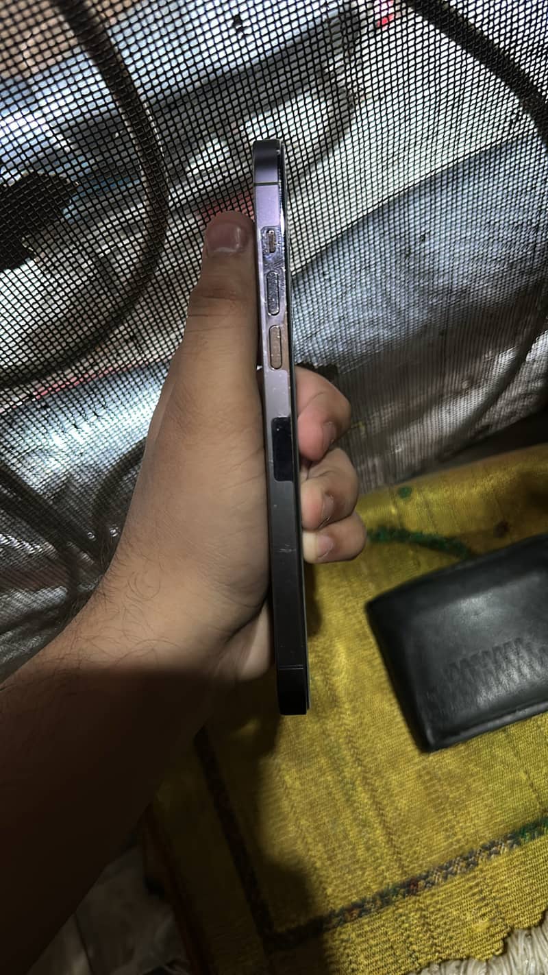 Apple iPhone 14 Pro Max 0
