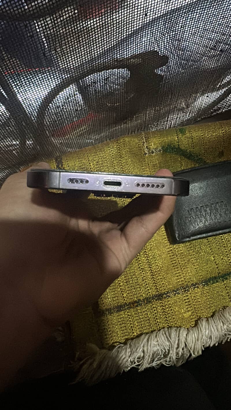Apple iPhone 14 Pro Max 1