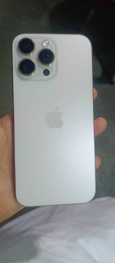 Apple iPhone 16 Pro Max
