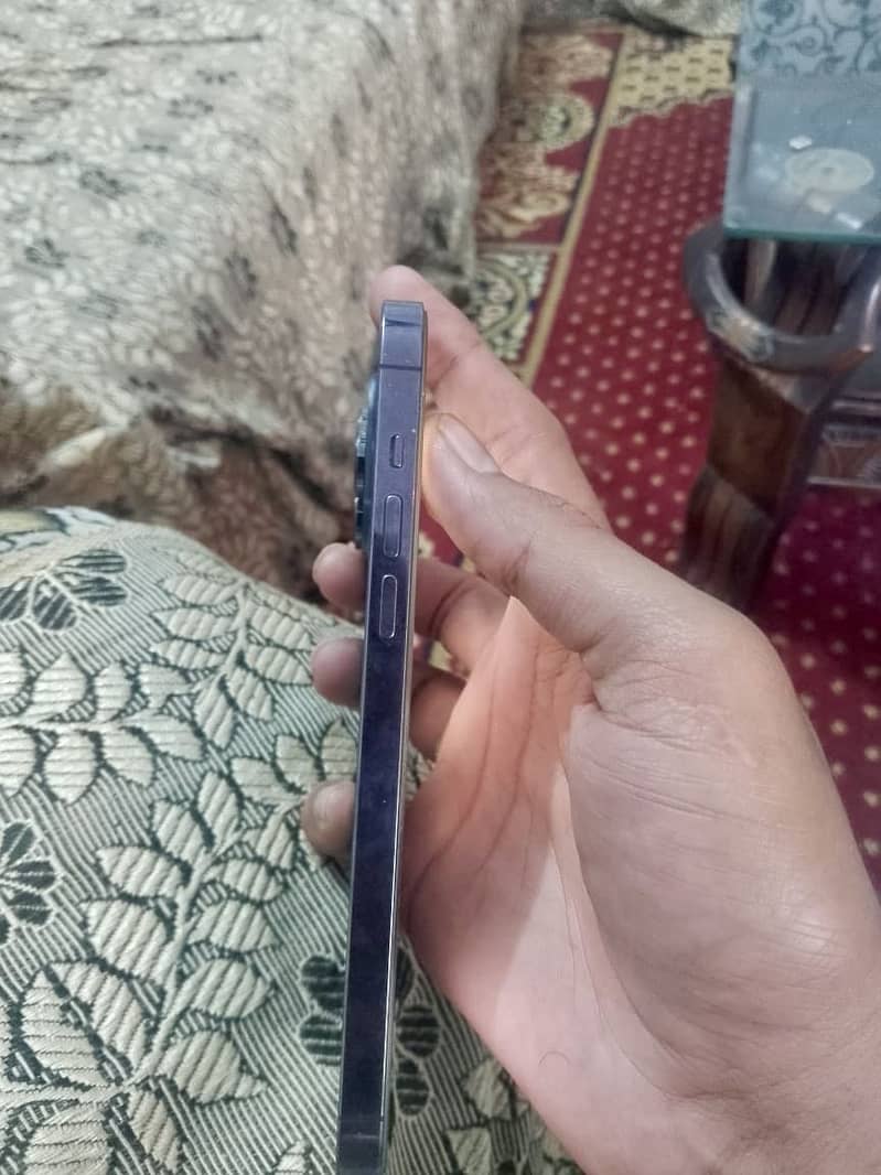 Apple iPhone 14 Pro Max 7