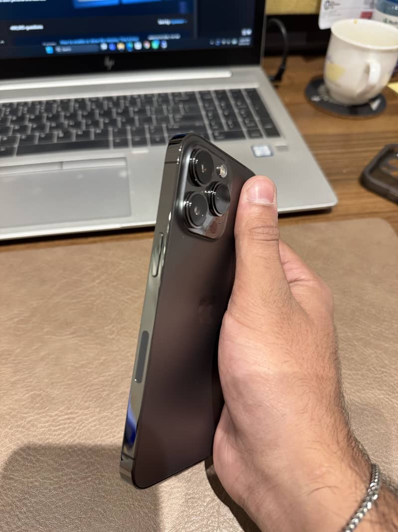 iPhone 13 Pro 1