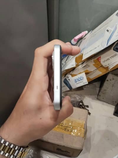 Tecno Spark Go 2