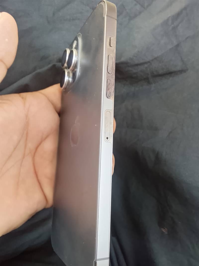 Apple iPhone 13 Pro Max 6