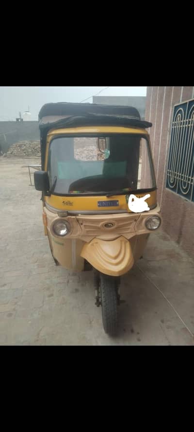 Auto rickshaw for sale