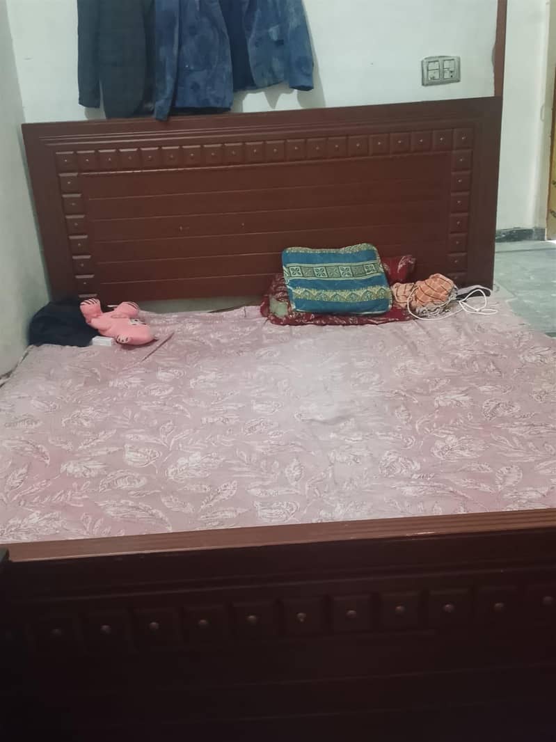 double bed + side tables 0