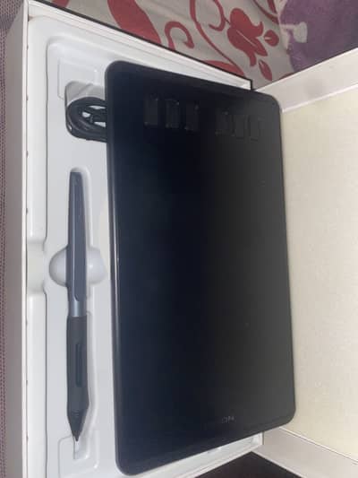 Huion H640P Drawing Tablet (with box)