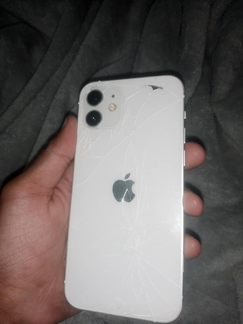 Apple iPhone 12 6