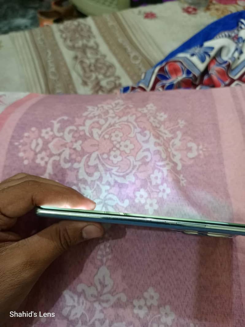 Infinix Zero 40 4