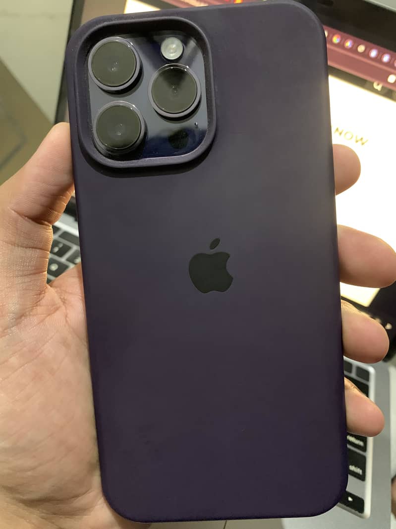 iPhone 14 Pro Max 1