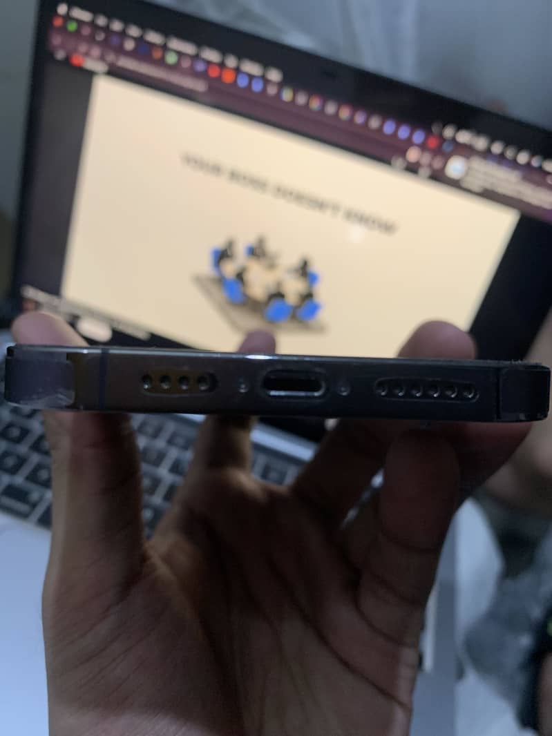 iPhone 14 Pro Max 5