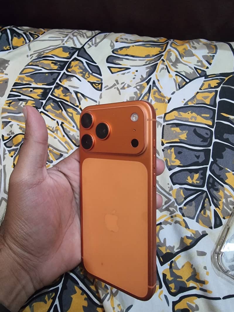 Apple iPhone 17 Pro Max 1