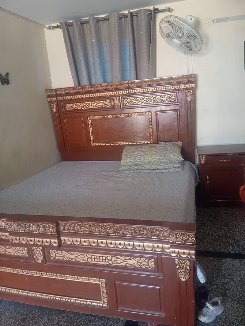 bedsat with mattress  Limari side table aur dressing 3