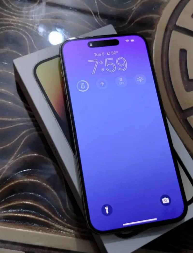 Apple iPhone 14 Pro Max 1