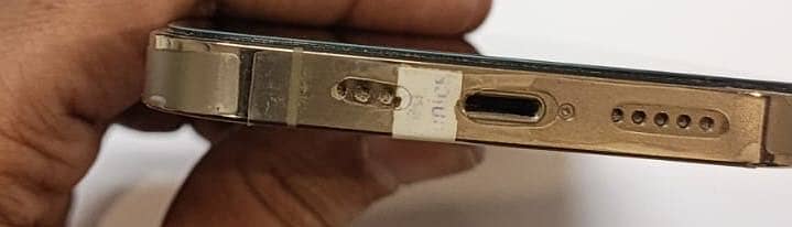 Apple iPhone 14 Pro 4