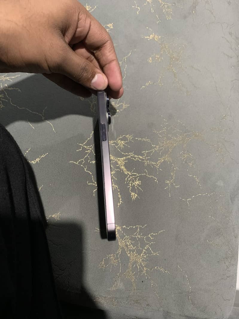 Apple iPhone 14 Pro Max 1