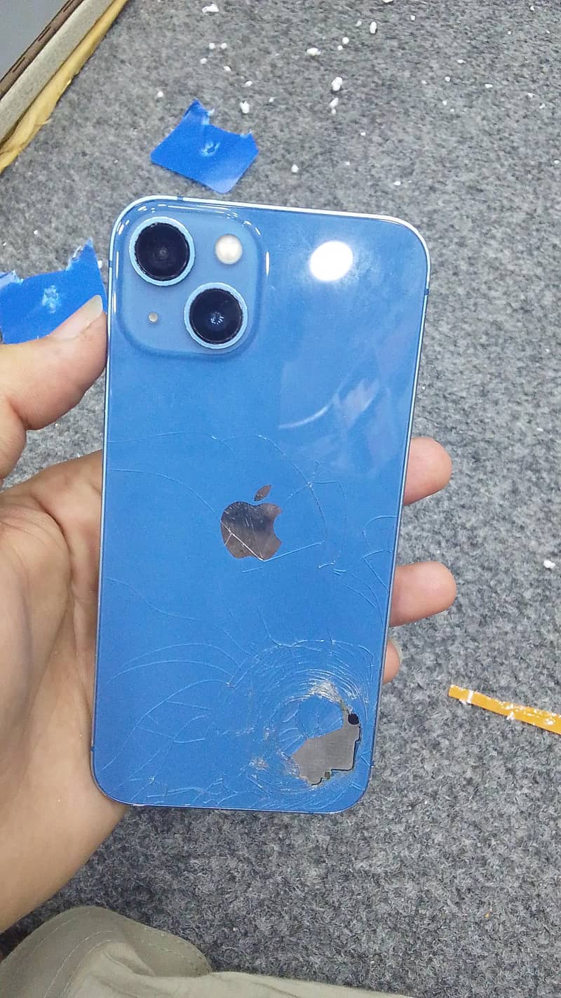 Apple iPhone 13 0