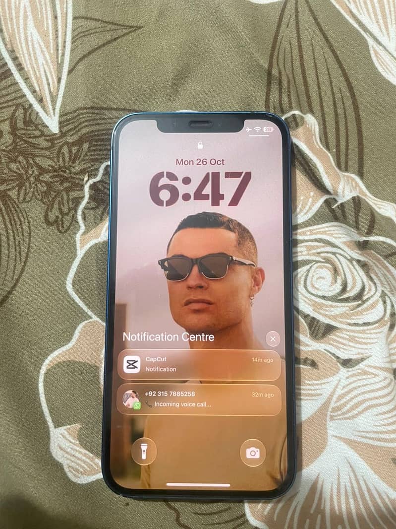 Apple iPhone 12 1