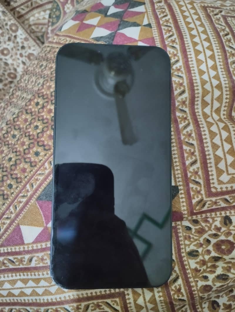 Apple iPhone 13 2