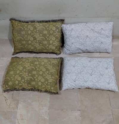 4 Pillow Roi wale hen