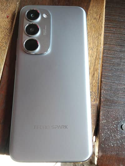 Tecno Spark 40 Pro Plus