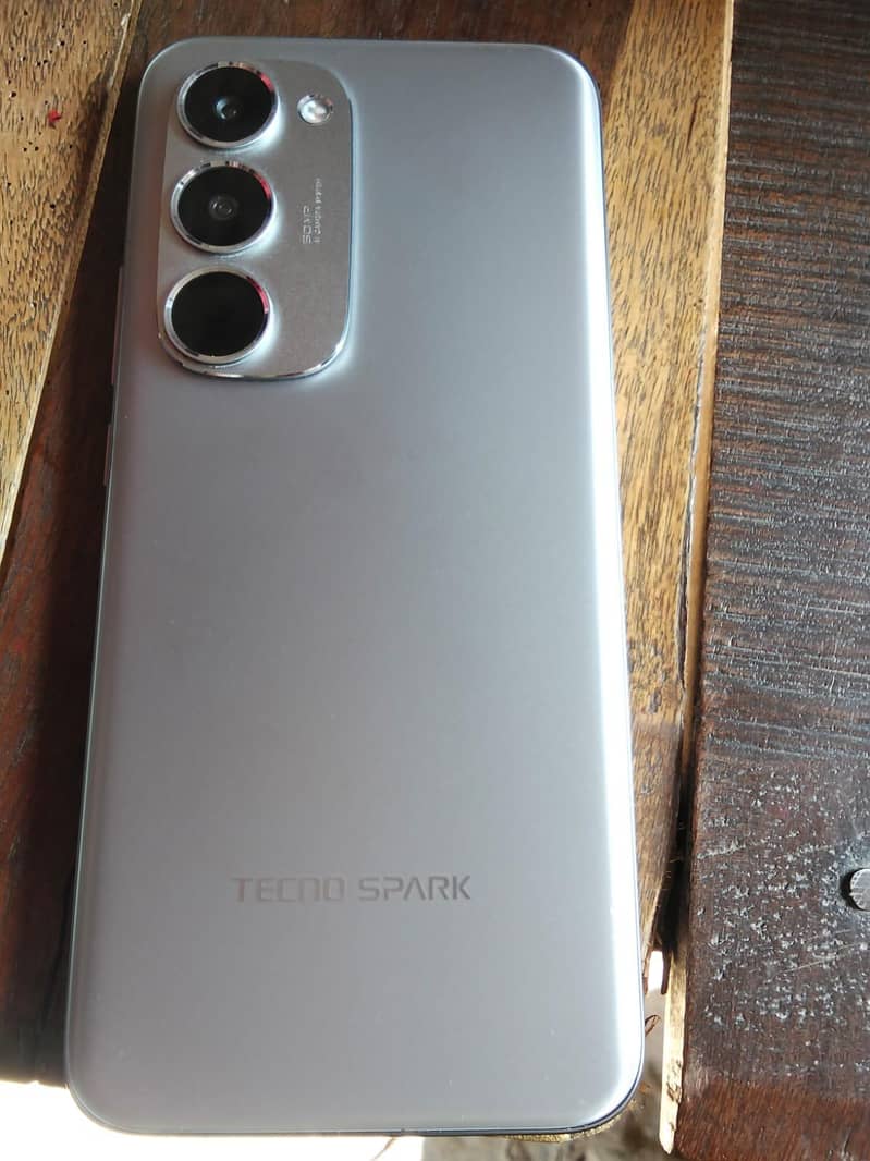 Tecno Spark 40 Pro Plus 0