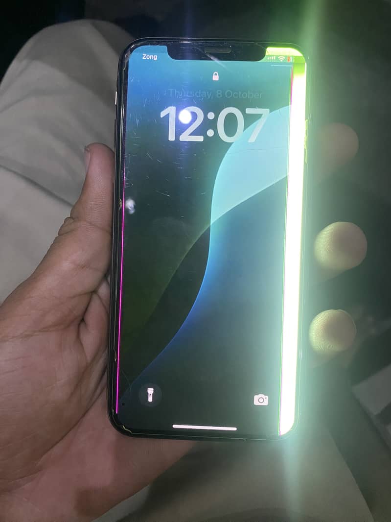 Apple iPhone XS 5