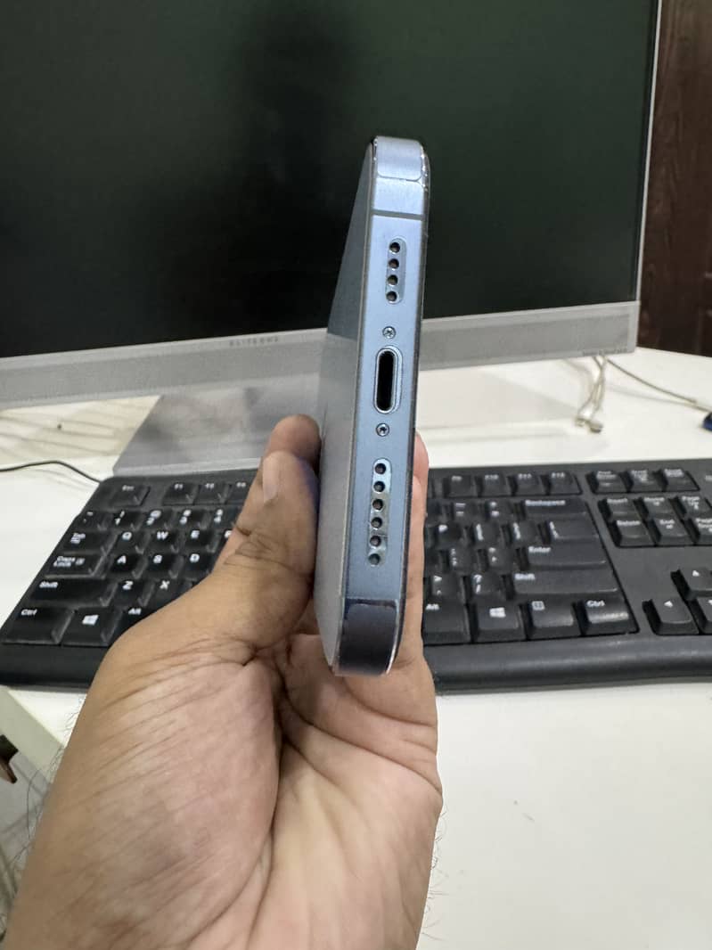 Apple iPhone 13 Pro Max 4