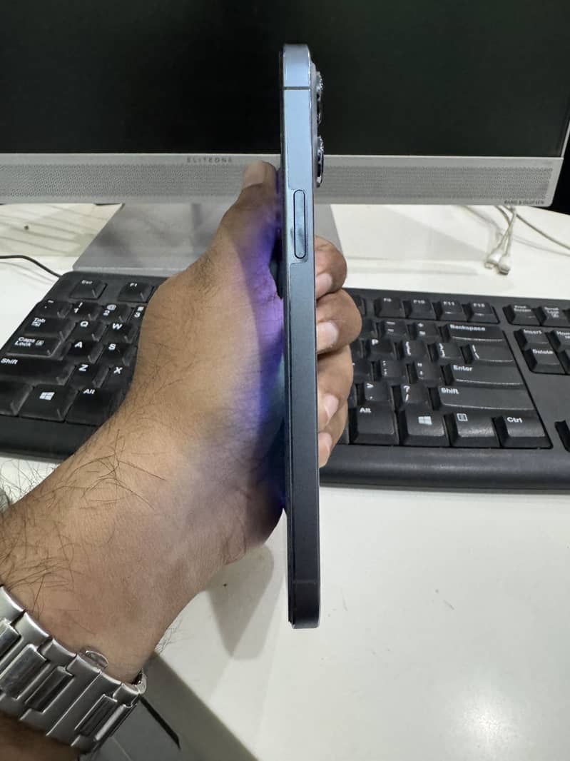 Apple iPhone 13 Pro Max 5