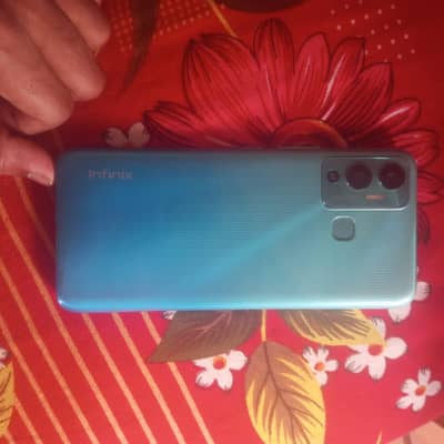 Infinix Hot 12 Play