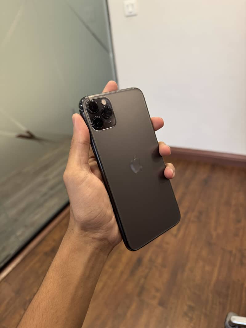 Apple iPhone 11 Pro Max 1