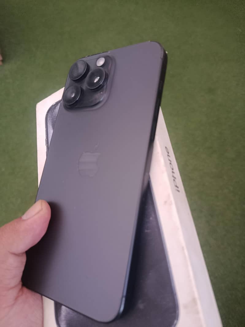 Apple iPhone 15 Pro Max 1