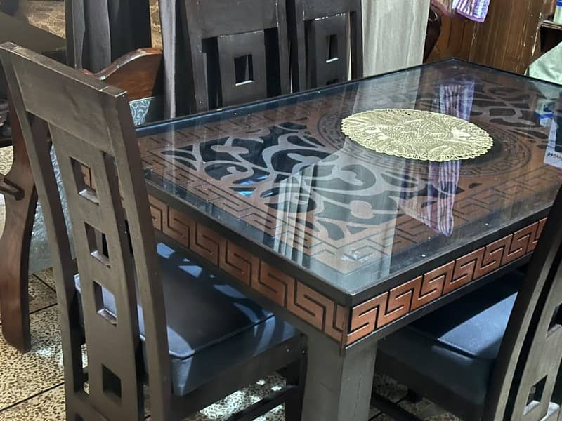 Dininng table complete set 0