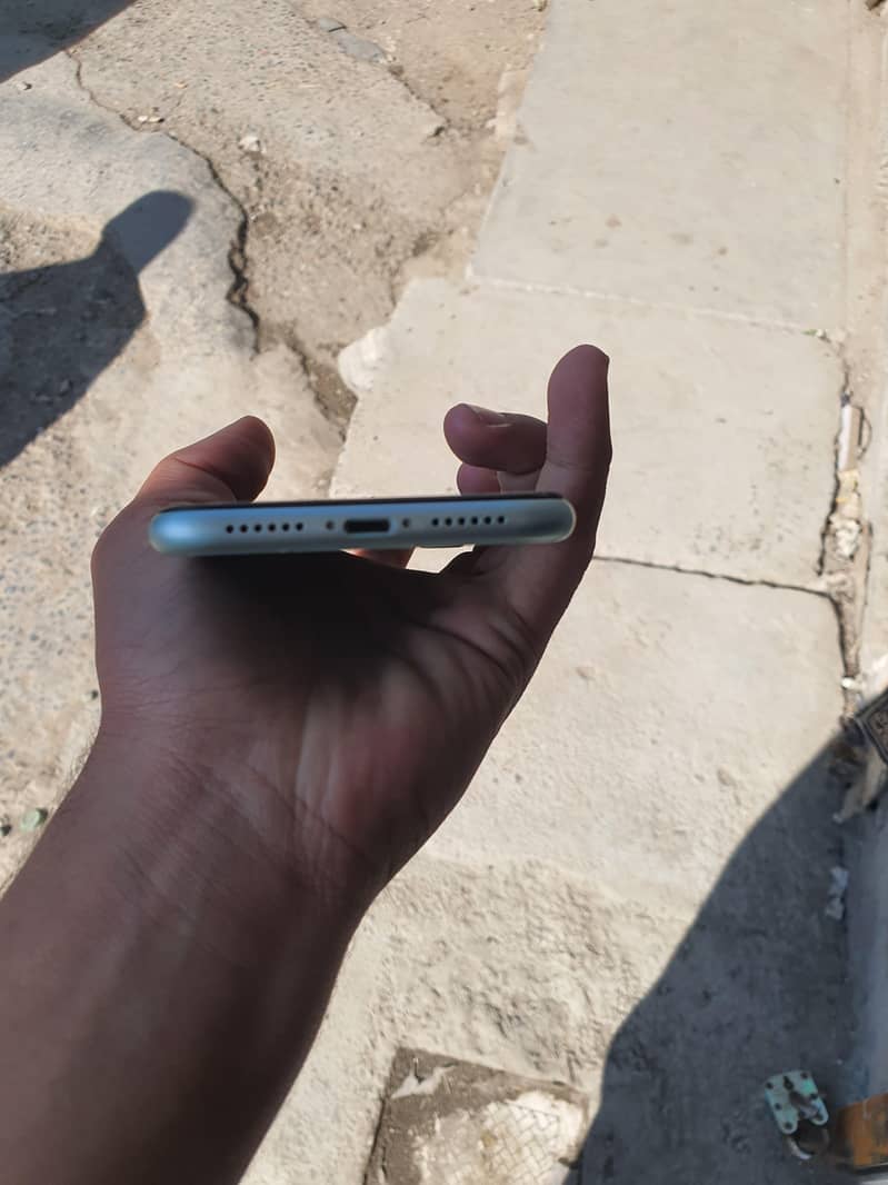 Apple iPhone 11 2
