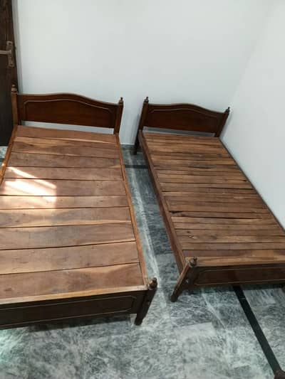 Bed for sale urgent 03126264246