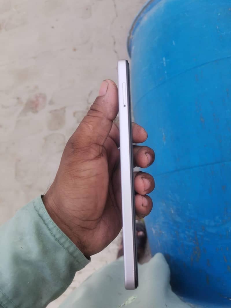 Vivo Y04 1