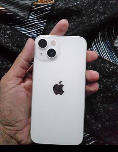 Apple iPhone 13