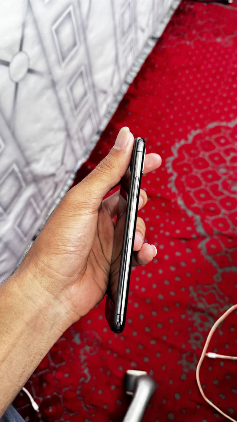 Apple iPhone X 11