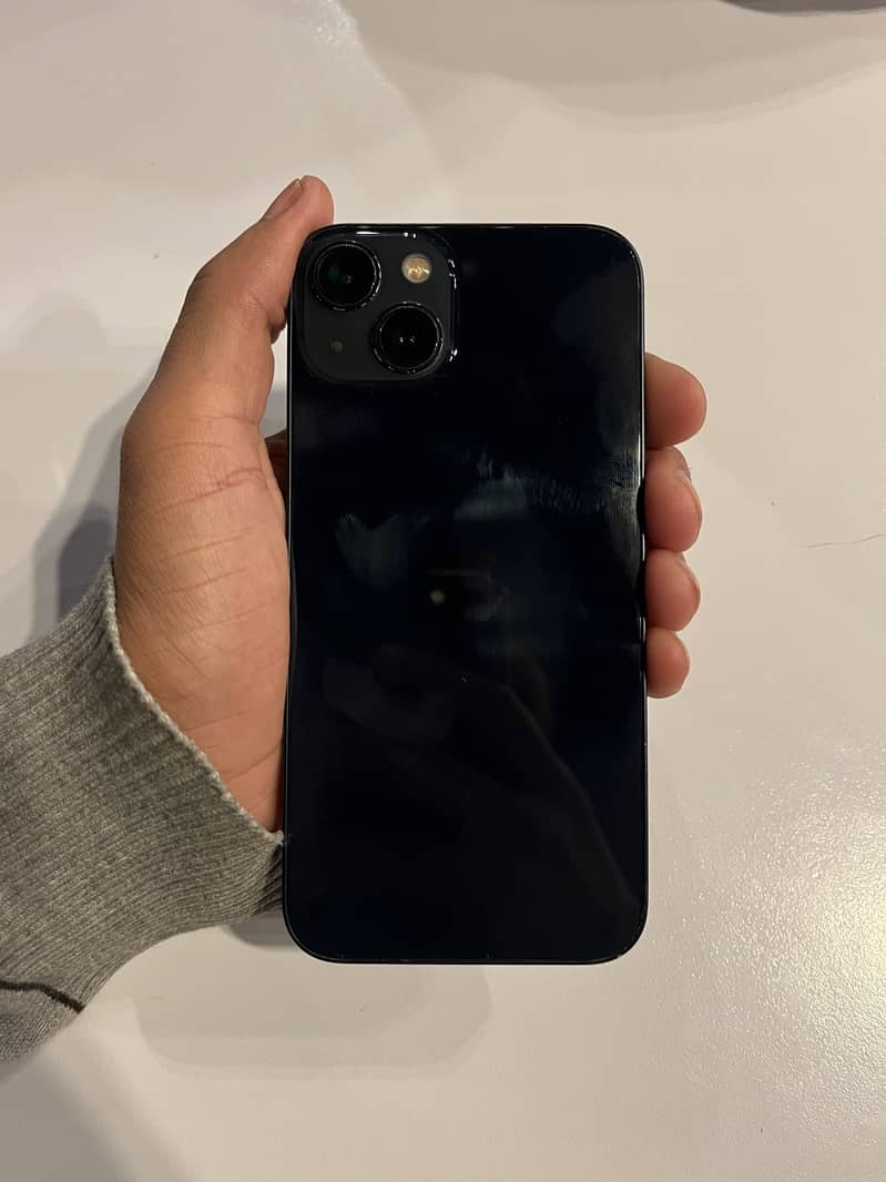 Apple iPhone 13 4