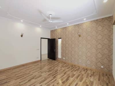 1 KANAL UPPER PORTION FOR RENT IN PARAGON CITY LAHORE