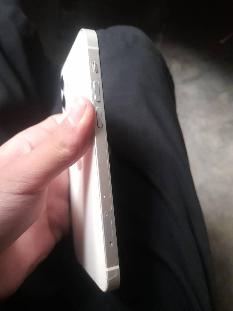 Apple iPhone 12 2