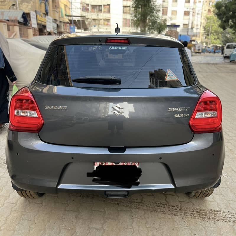 Suzuki Swift 1