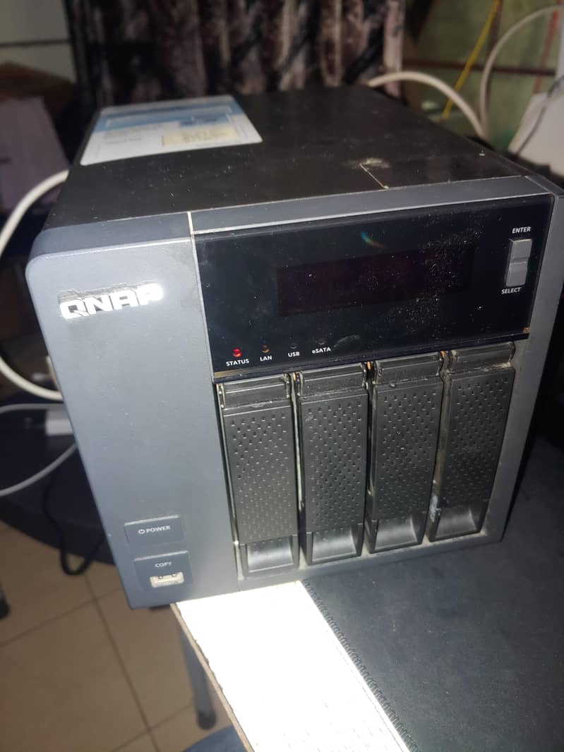 QNAP TS-421 3