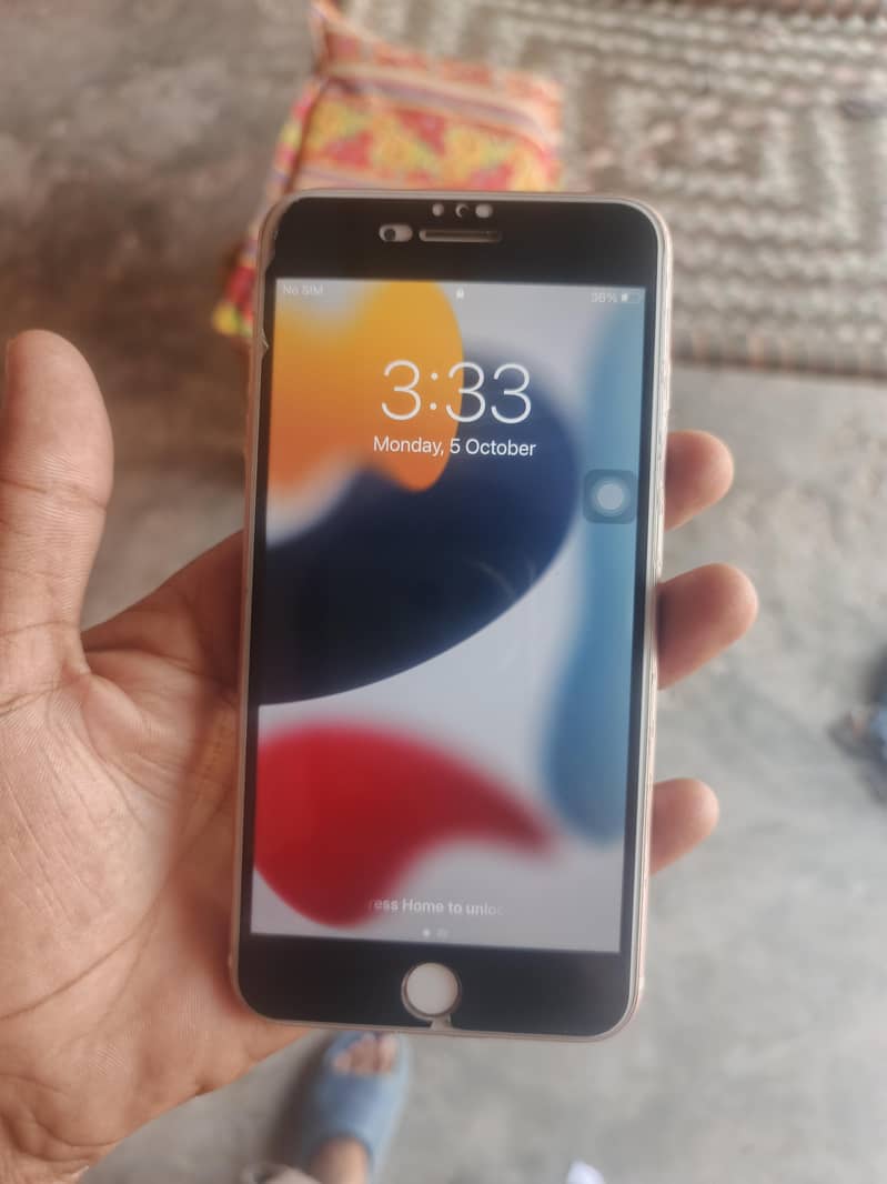 Apple iPhone 7 Plus 2