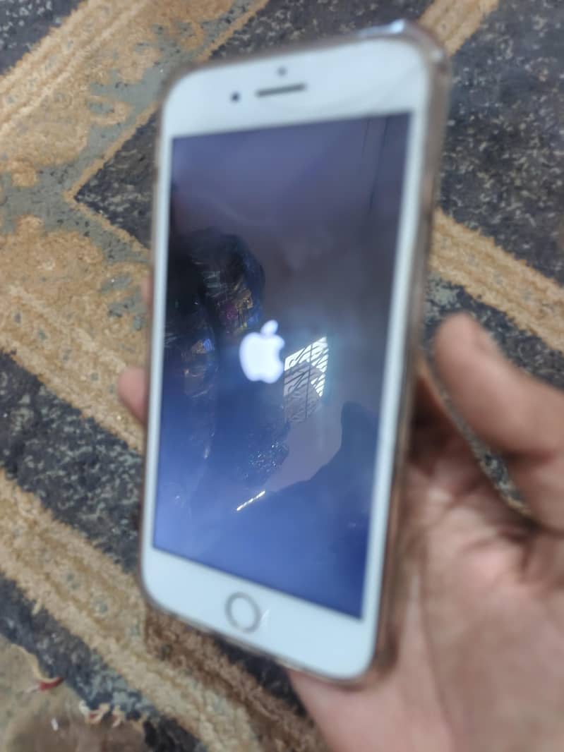 Apple iPhone 7 Plus 6