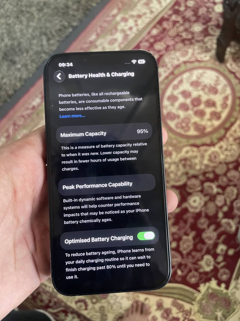 Apple iPhone 13 8