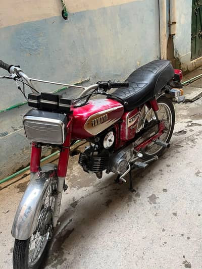 Yamaha ka 2 stock motorcycle hai