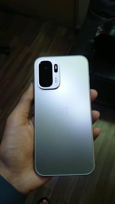 One Plus Ace 6 ULTRA 12,256 GB