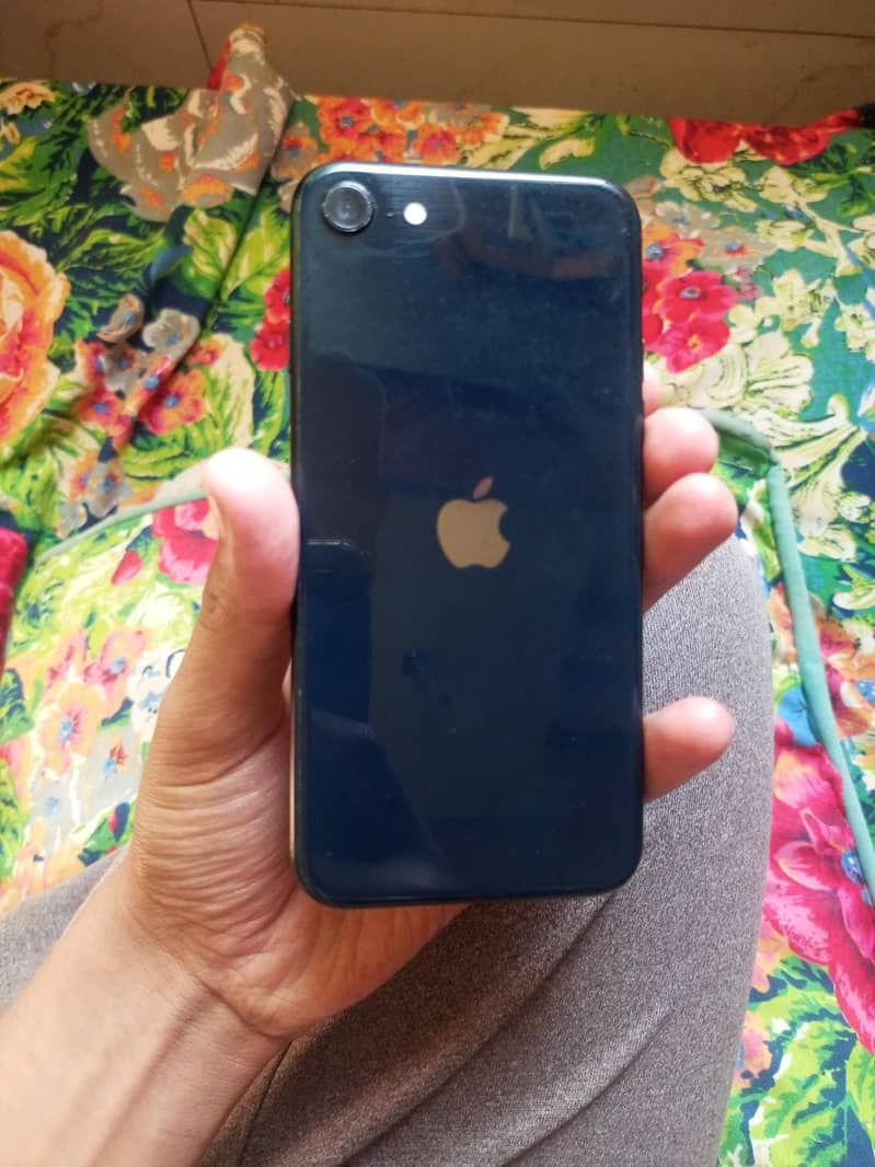 Apple iPhone SE 3 generation 0