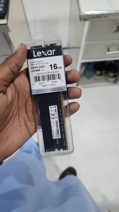 LEXER 16GB DDR4 3200MHZ BRAND NEW